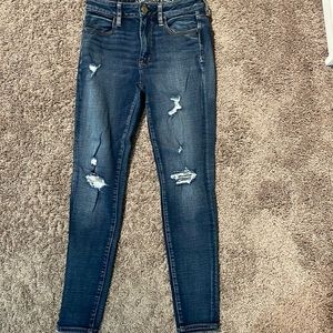 Gently worn, American Eagle High-rise jeggings. Size 6